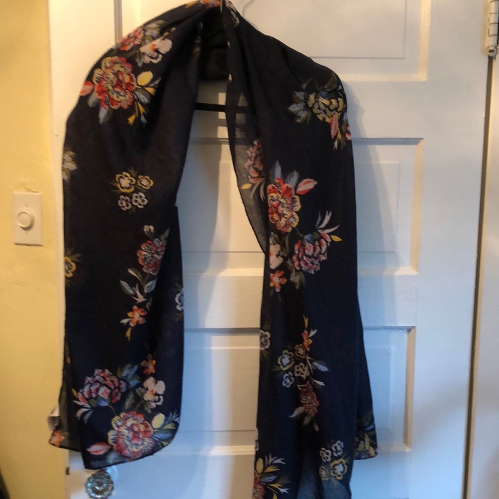 Old Navy, navy print light scarf